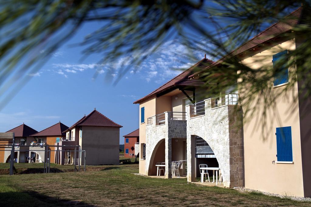 Отель Terres De France - Domaine De Claire Rive Prayssac Экстерьер фото