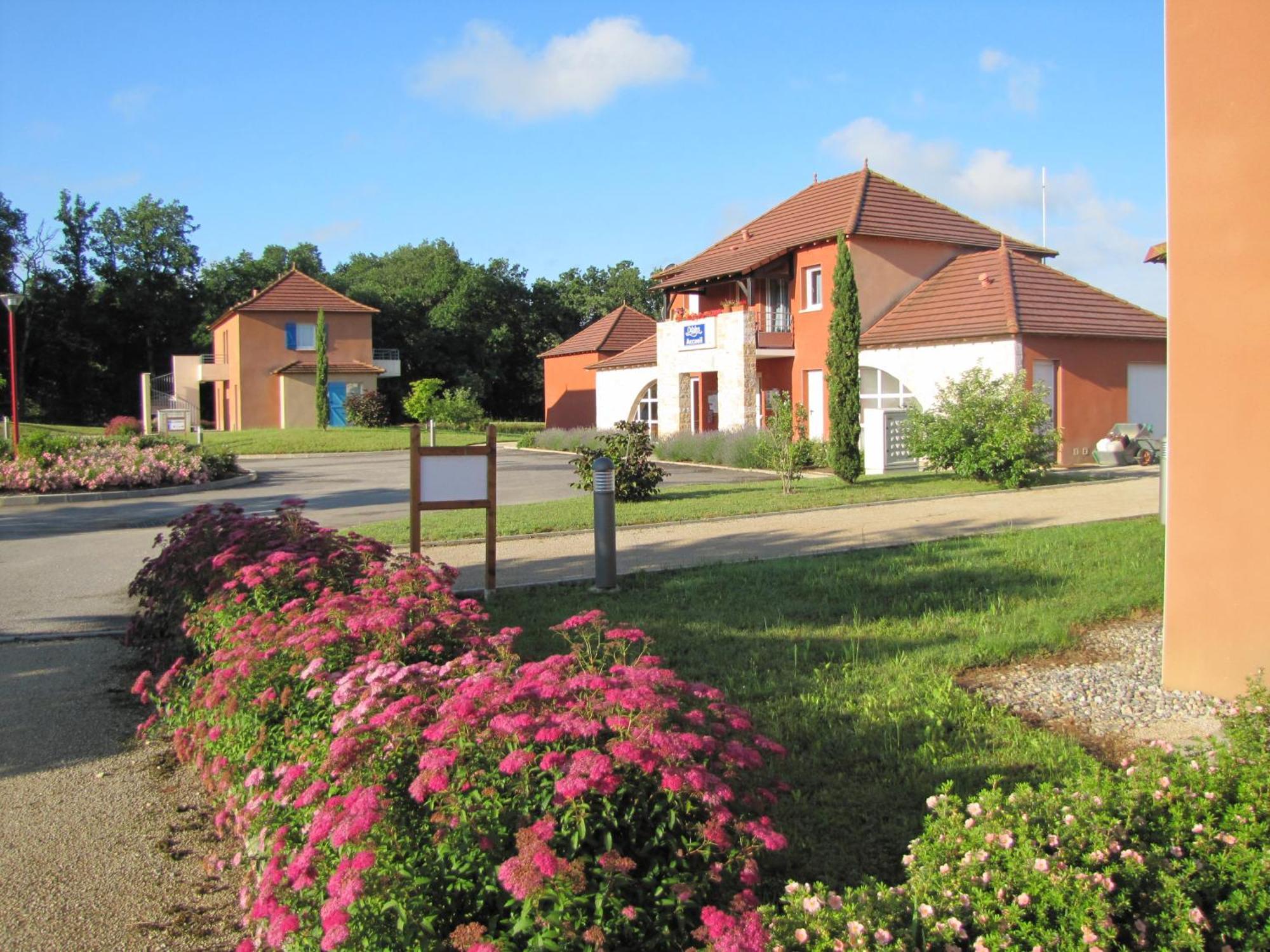 Отель Terres De France - Domaine De Claire Rive Prayssac Экстерьер фото